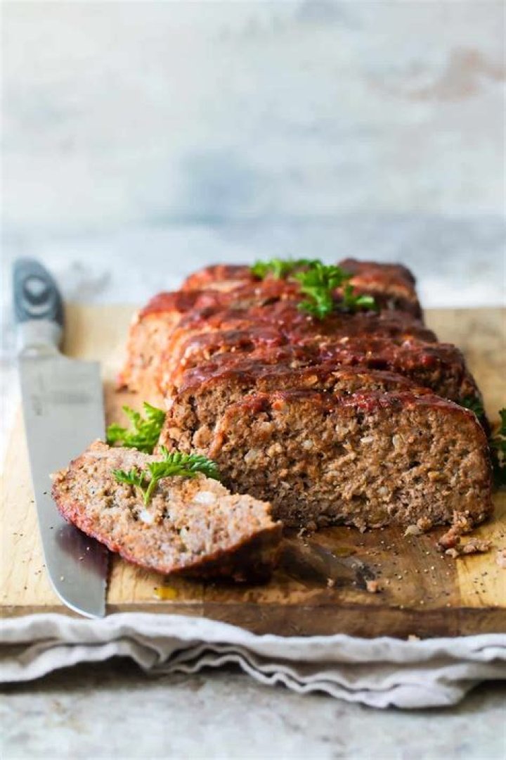 What causes a meatloaf to fall apart?