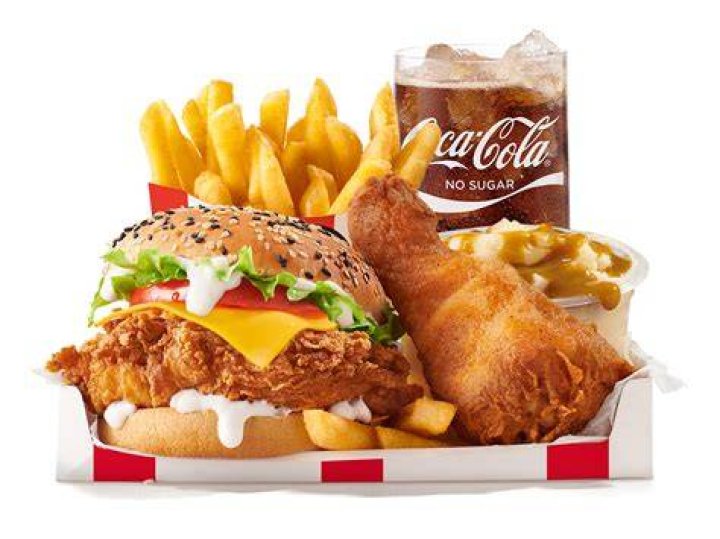 What comes in the colonel box KFC?
