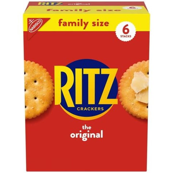What crackers come in a green box?