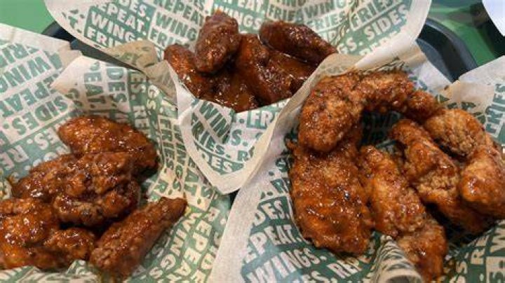 What do atomic wings from Wingstop taste like?