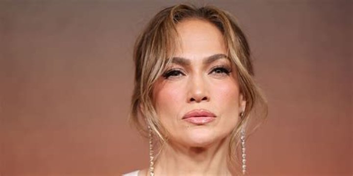 What does Jennifer Lopez eat to stay?