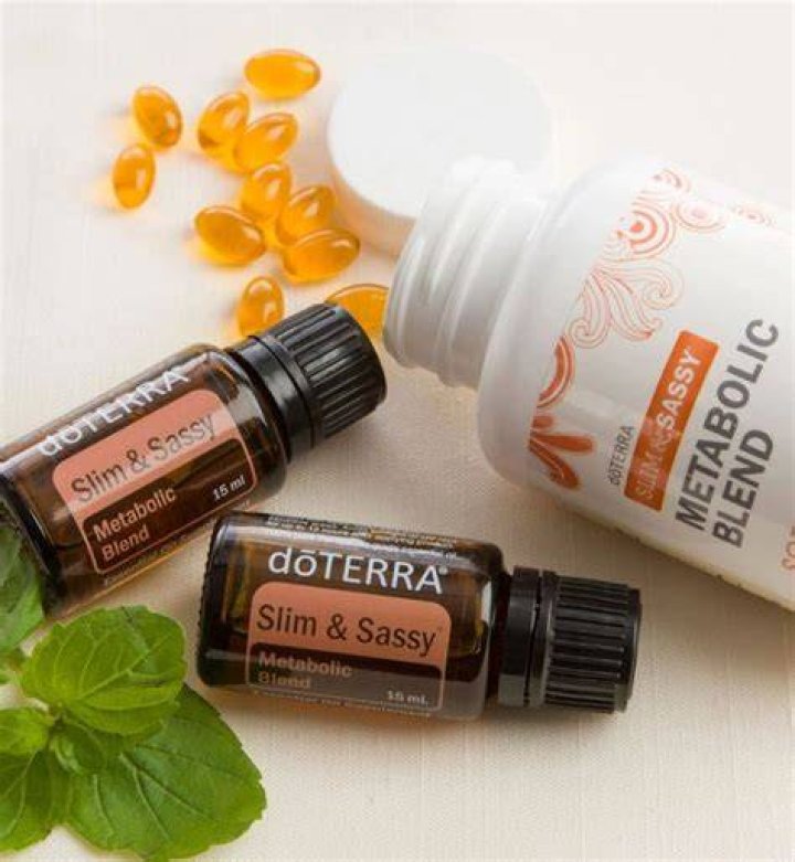 What does slim and sassy essential oil do?