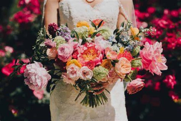 What flowers should not be in a wedding bouquet?