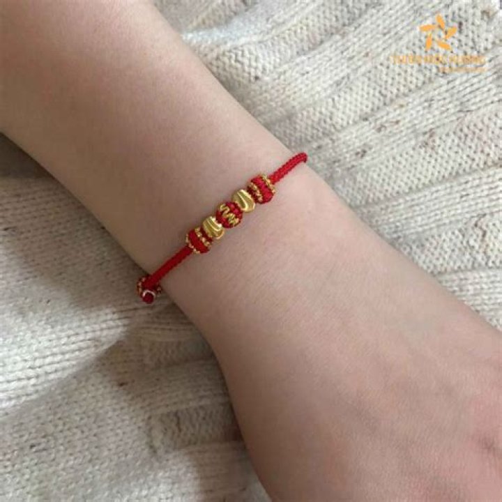 What happens when you cut the red string?