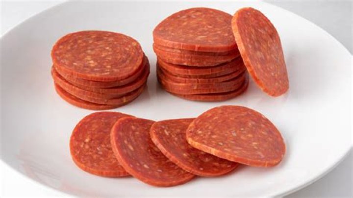 What is a serving of pepperoni slices?