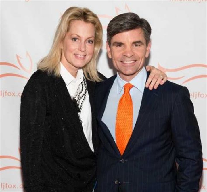 What is Ali Wentworth famous for?