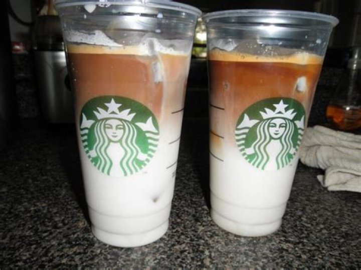 What is in Starbucks skinny vanilla latte?