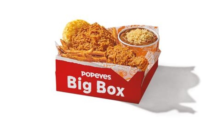 What is in the $6 box at Popeyes?