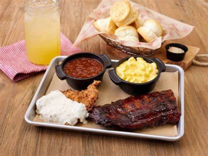 What is Lucille’s Alabama chicken?