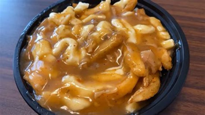 What is Popeyes cajun Poutine?