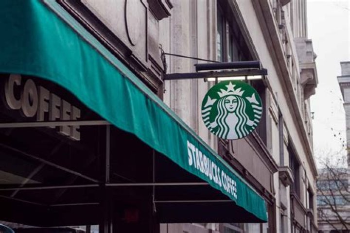 What is Starbucks franchise fee?