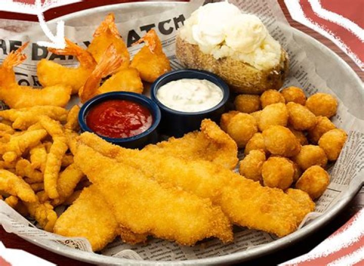 What is the Admiral’s Feast at Red Lobster?