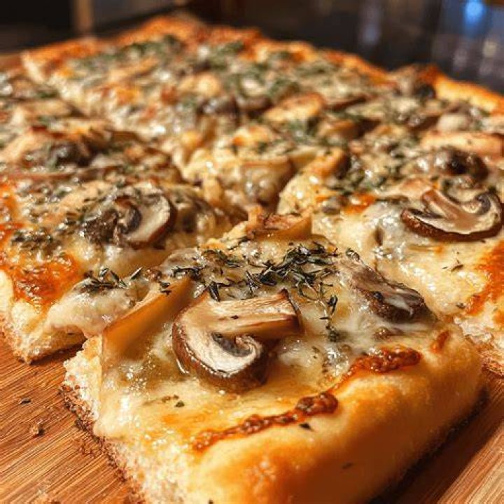What is the best pizza at Mellow Mushroom?