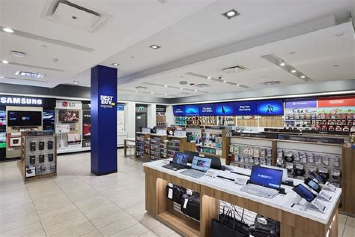 What is the biggest Best Buy in NYC?