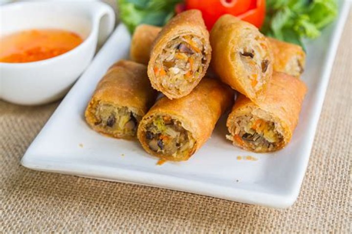 What is the difference between a wonton and a Rangoon?