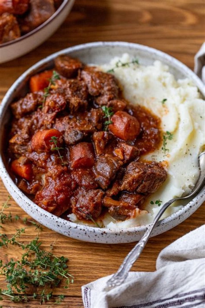 What is the difference between beef bourguignon and beef stew?