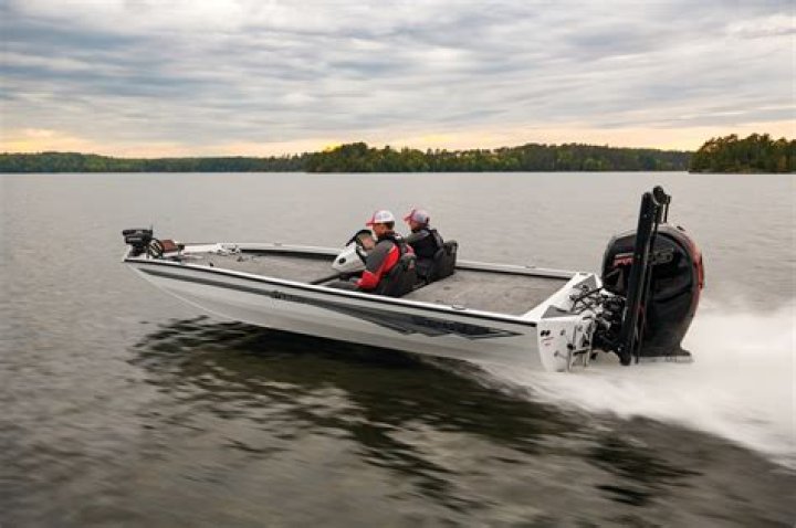 What is the fastest aluminum bass boat?