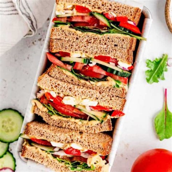 What is the healthiest sandwich at Panera?