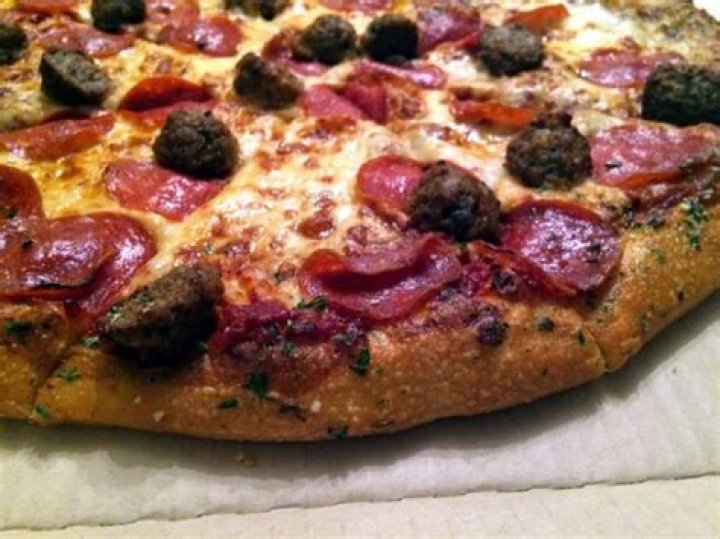 What is the hut favorite crust?