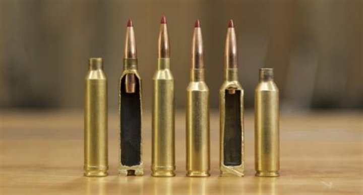 What is the maximum effective range of a 7mm Remington Magnum?