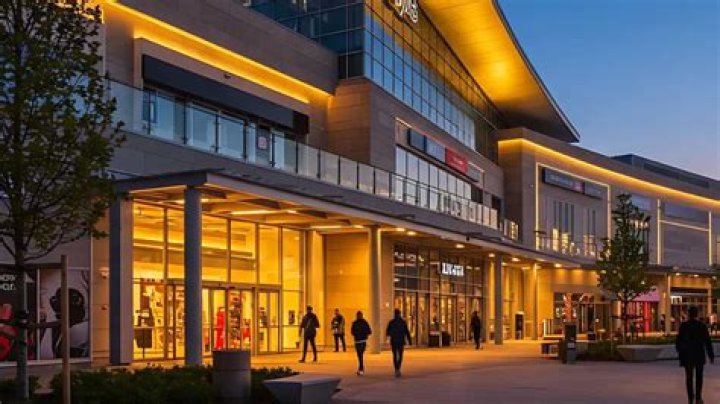 What is the most popular mall in New Jersey?