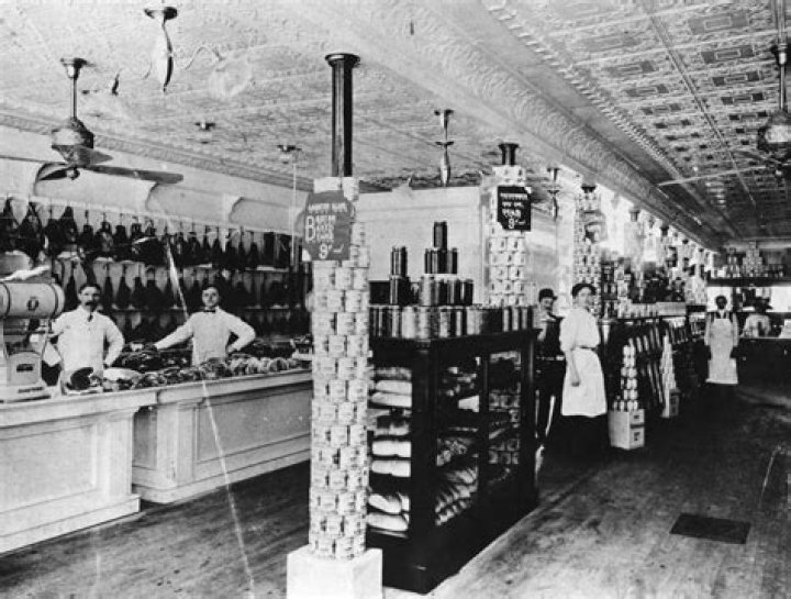 What is the oldest grocery store in the United States?