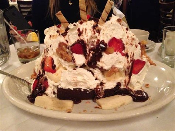 What is the Titanic dessert at Carmine’s?