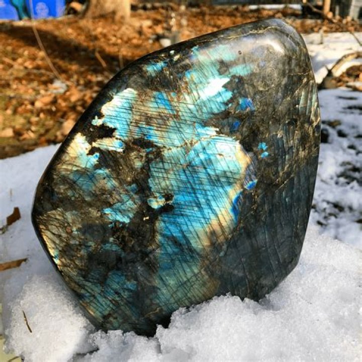 What is yellow labradorite?