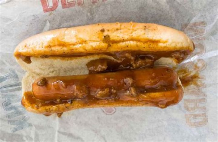 What kind of hot dog does Wienerschnitzel use?