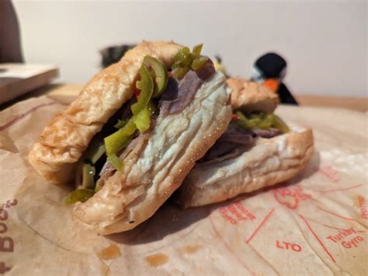 What kind of wraps does Arby’s have on their menu?