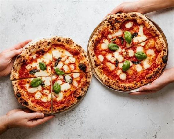 What makes Neapolitan pizza different?