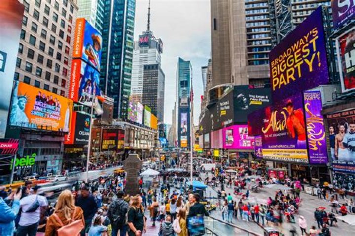 What mall is Manhattan in?