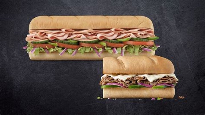 What’s bigger footlong or 6 inch?