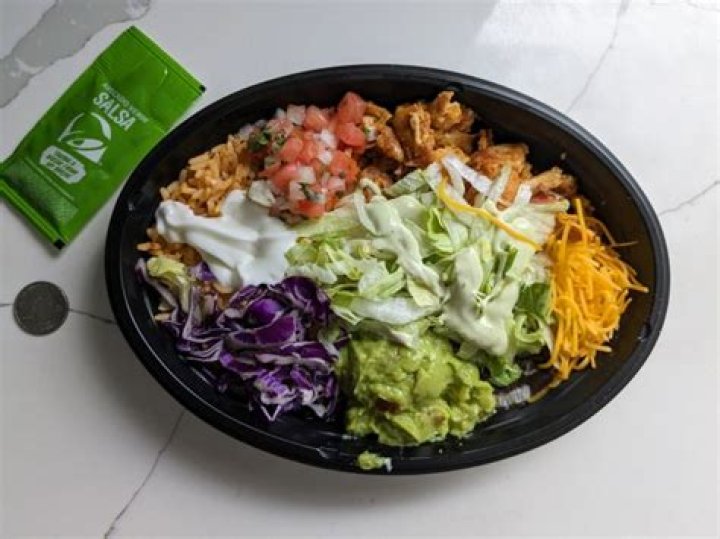 What’s in Taco Bell chicken Power bowl?