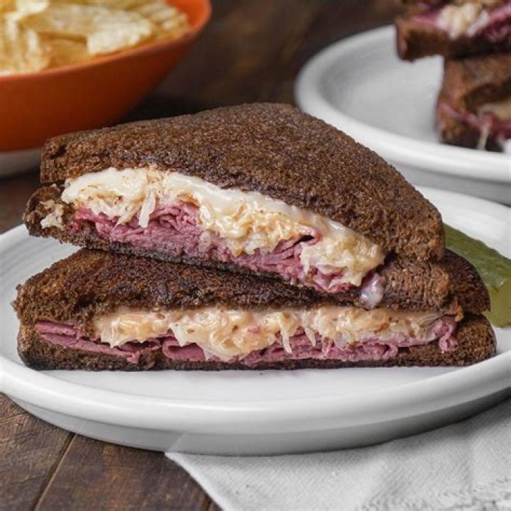 What’s on a traditional Reuben sandwich?