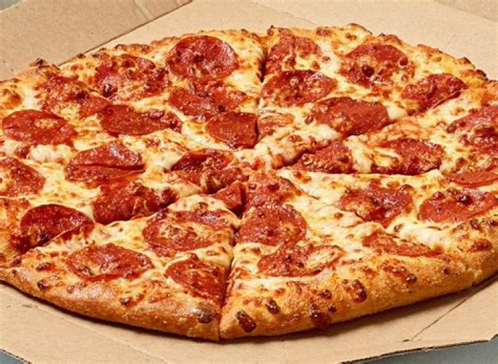 What’s on Domino’s ultimate pepperoni pizza?