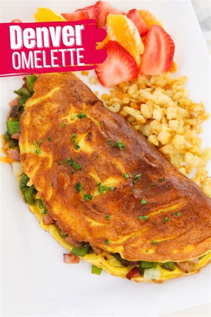 What’s the difference between a Denver omelet and a Western omelette?