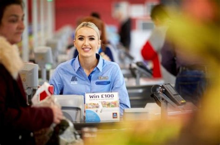 What type of payment does Aldi take?