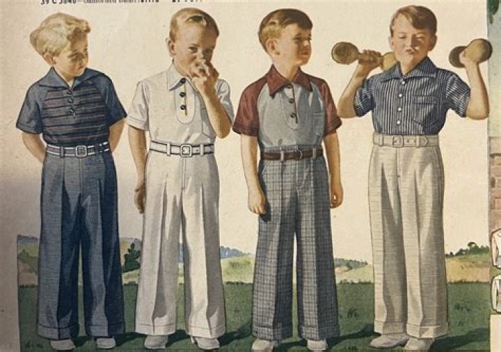 What were children’s clothes in the 1930s?