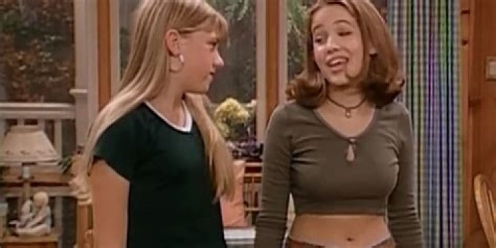 When did Stephanie and Gia become friends?