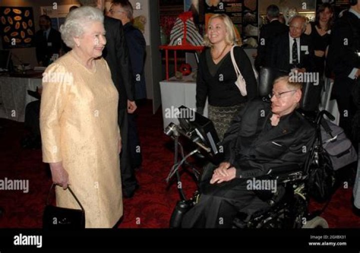 When did Stephen Hawking meet the Queen?