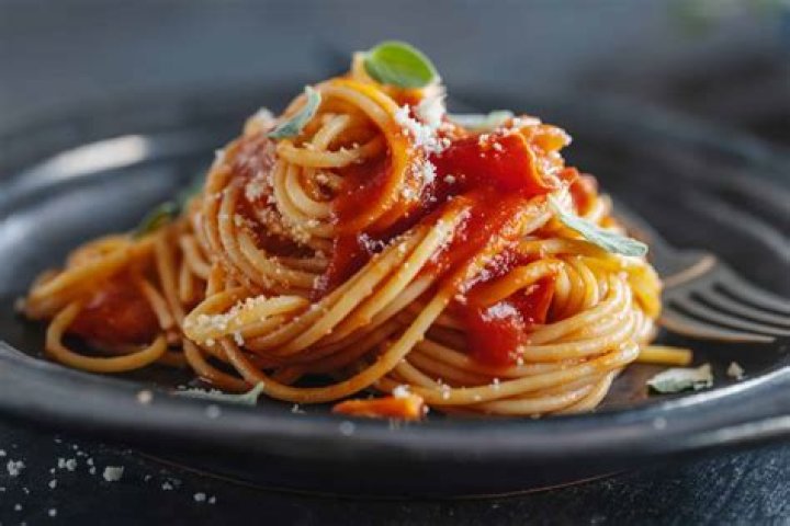 When should you throw out leftover spaghetti?