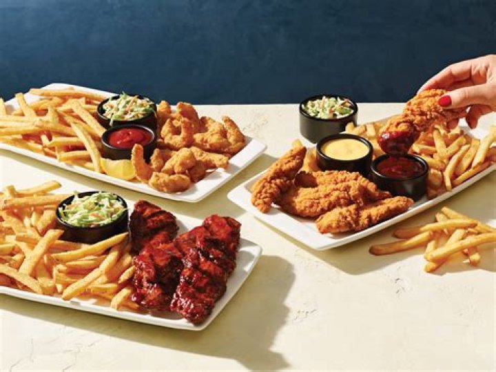 Where does Applebee’s get their riblets?