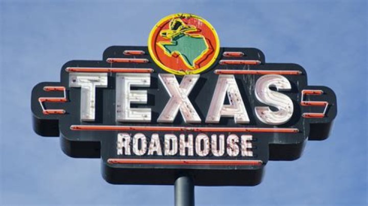 Which is better Texas Roadhouse or LongHorn?