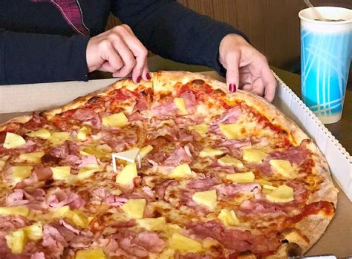 Who has the cheapest pizza delivery?