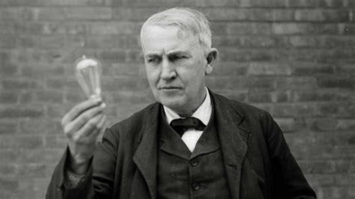 Who invented the light bulb in 1806?