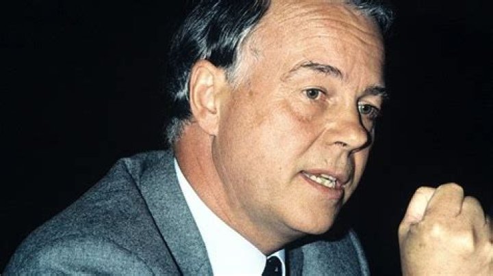 Who is Albrecht Diskont?
