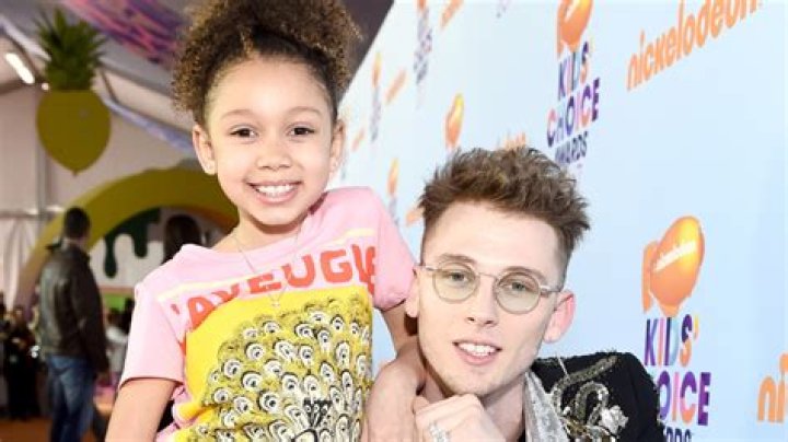 Who is Machine Gun Kelly daughter?