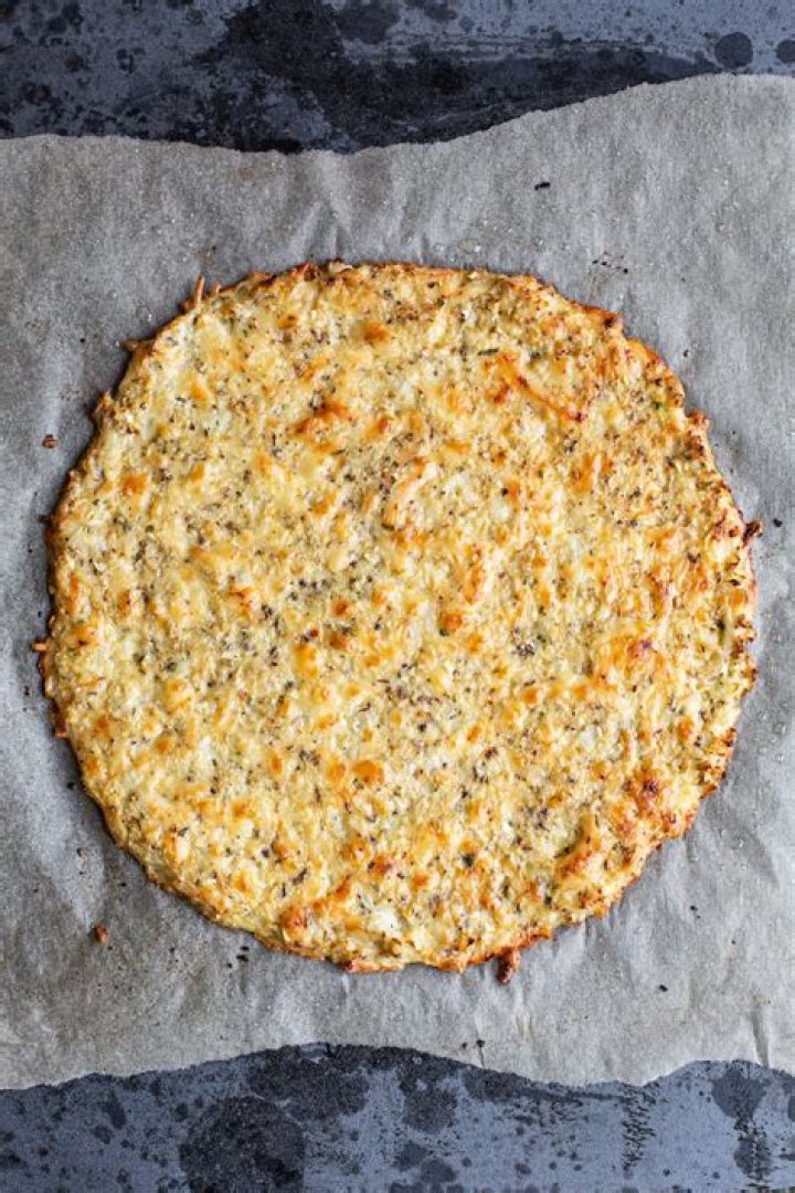 Who makes the best cauliflower crust pizza?