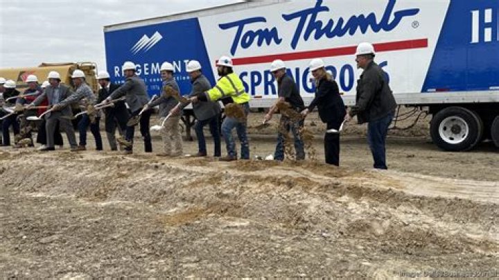 Who owns Tom Thumb in Florida?